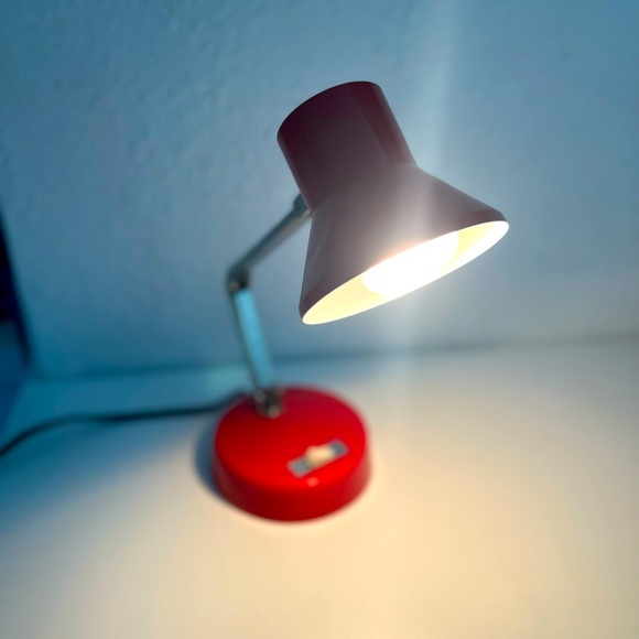 vintage MCM red articulated lamp table desk underwriter laboratories adjustable - Picture 7 of 9